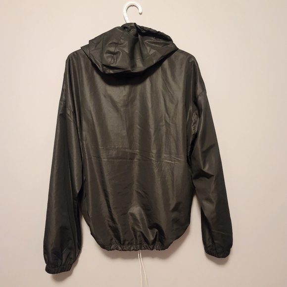 Windbreaker - Picture 3 of 6